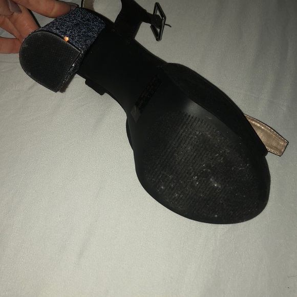 Heels - Picture 2 of 3